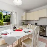 Rona Ani Apartman Ičići