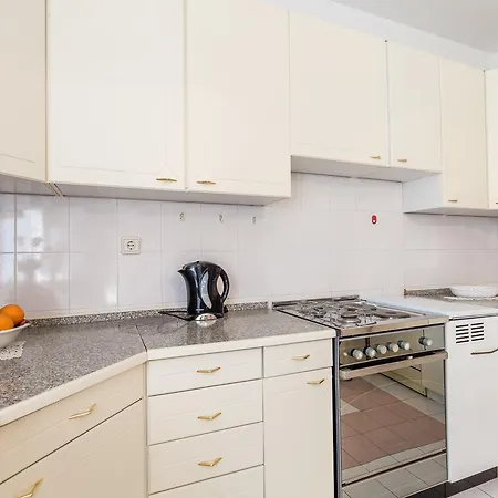 Apartman Rona Ani