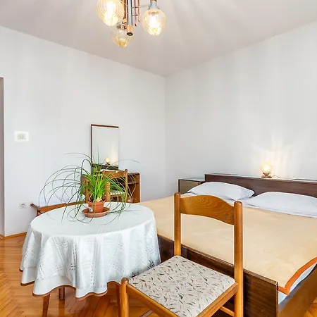 Apartman Rona Ani