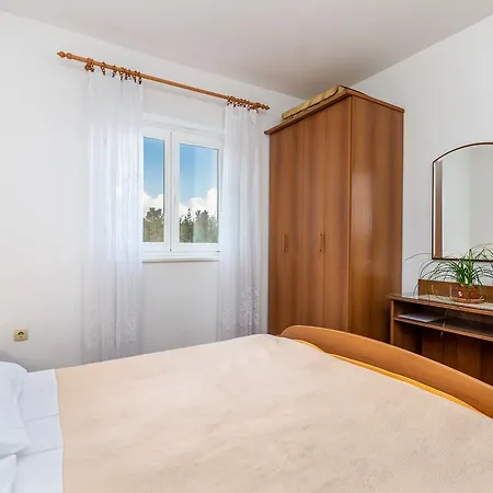Apartman Rona Ani *