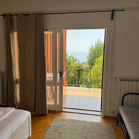 Rona Ani Apartman *
