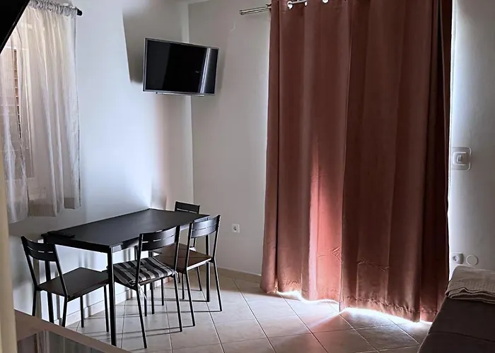 Rona Ani *
